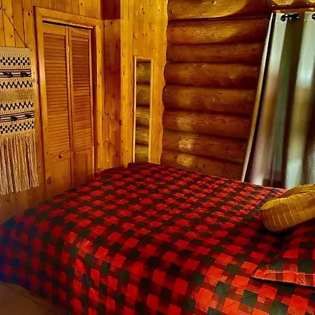 Chalets Terre De L'Orme With Spa Tucked Away In Nature Saint-Gabriel-De-Valcartier Exterior photo
