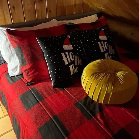 Chalets Terre De L'Orme With Spa Tucked Away In Nature Saint-Gabriel-De-Valcartier Exterior photo