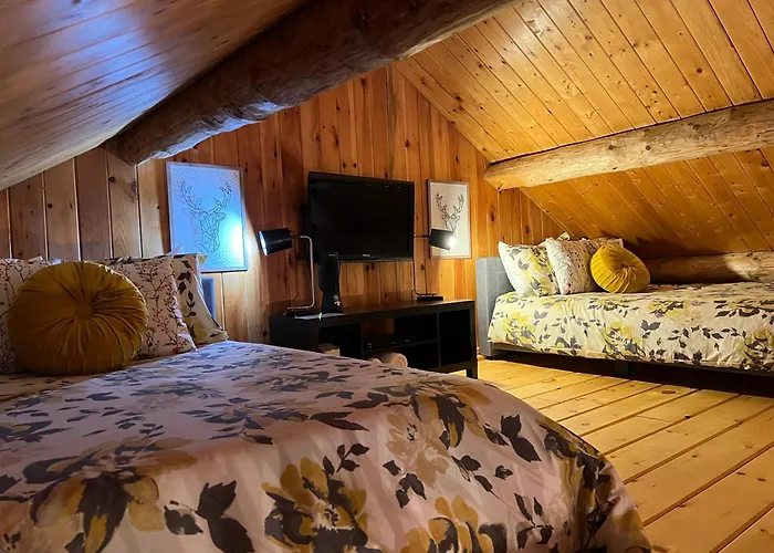 Chalets Terre De L\'Orme With Spa Tucked Away In Nature