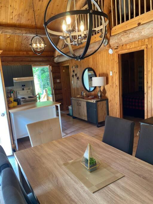Terre De L'orme With Tucked Away In Nature Chalet *