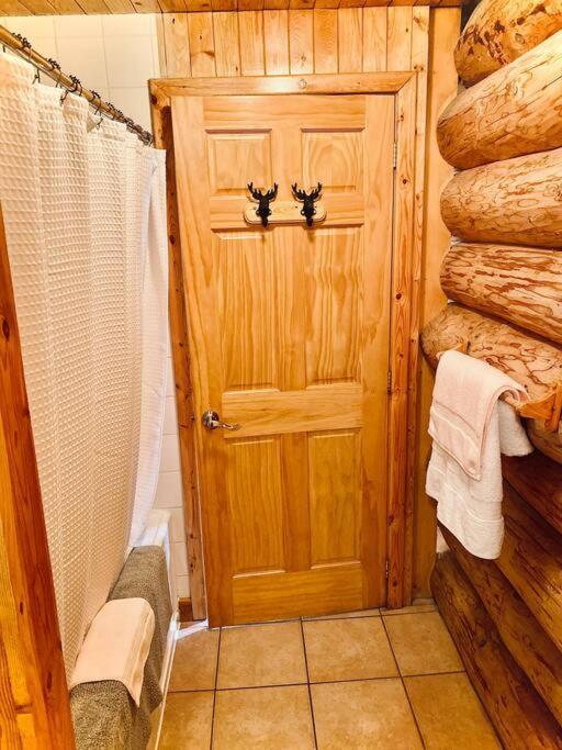 Terre De L'orme With Tucked Away In Nature * Saint-Gabriel-De-Valcartier