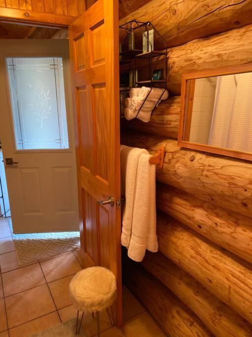 Terre De L'orme With Tucked Away In Nature Chalet *