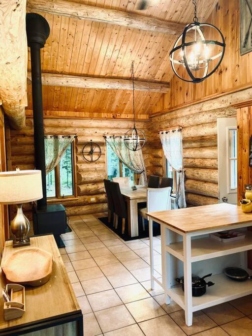 Terre De L'orme With Tucked Away In Nature Chalet